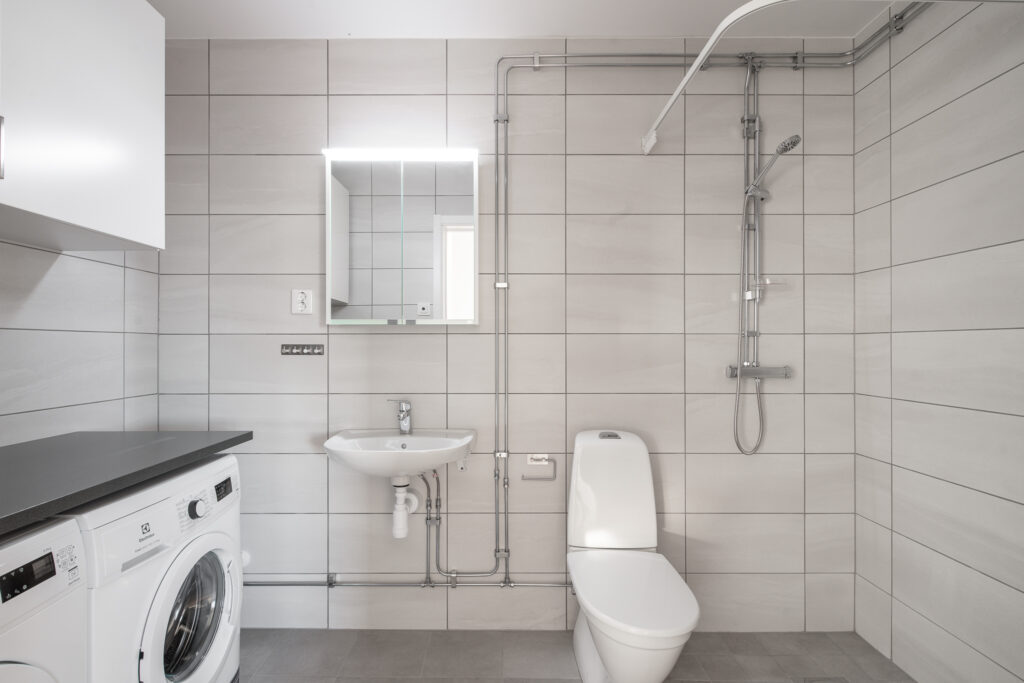 JW_230113_113401_webb_&_socialmedia