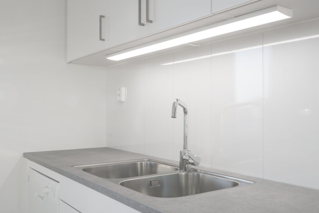 JW_230113_115028_webb_&_socialmedia