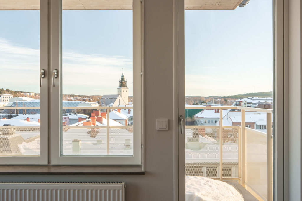 JW_230113_115811_webb_&_socialmedia